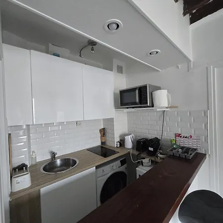 Apartment Cosy 1-bedroom - 17 Paris
